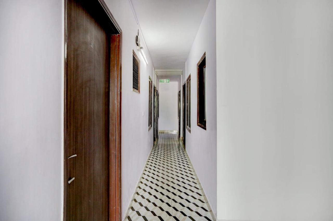 Hotel O Blissbourn Neu-Delhi Exterior foto