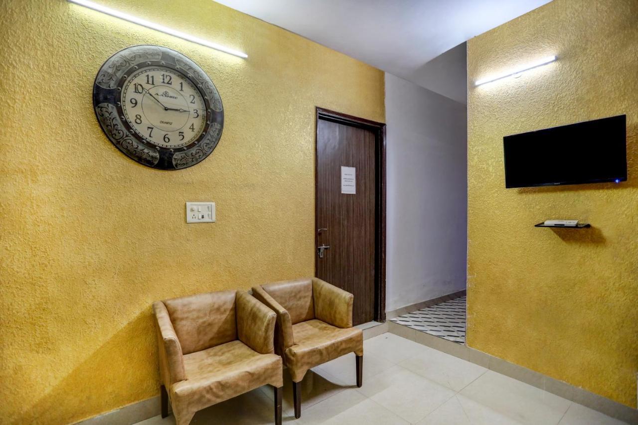Hotel O Blissbourn Neu-Delhi Exterior foto