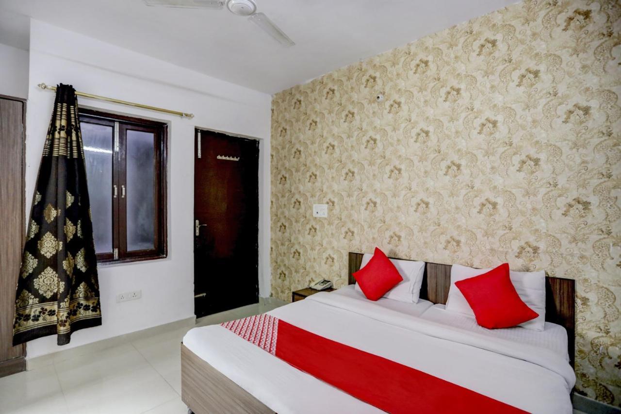 Hotel O Blissbourn Neu-Delhi Exterior foto